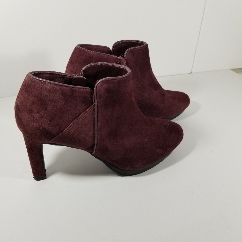 Clarks Booties Women's 8.5M Ambyr Gem Suede Shootie Ankle Boots Shoes Burgundy